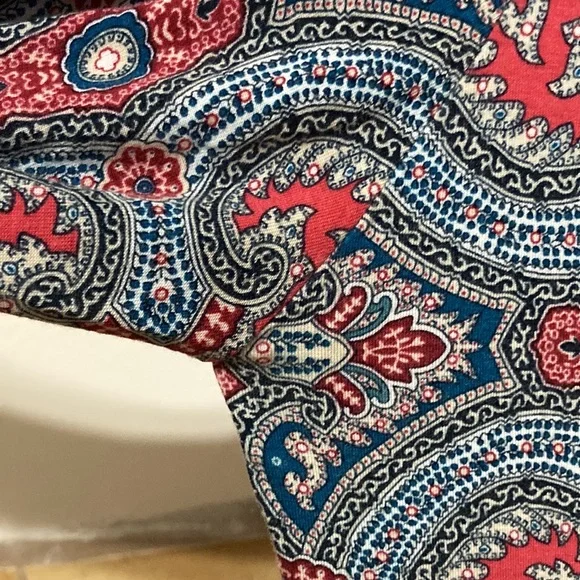 Dress Barn Women’s Lightweight 3/4 Sleeve Patterned Dress Blouse (size M) - Picture 5 of 8